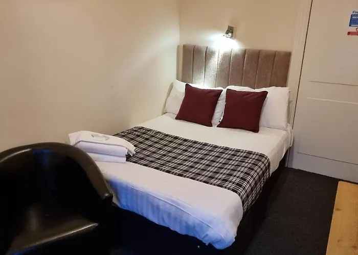 Hampton Court Guesthouse