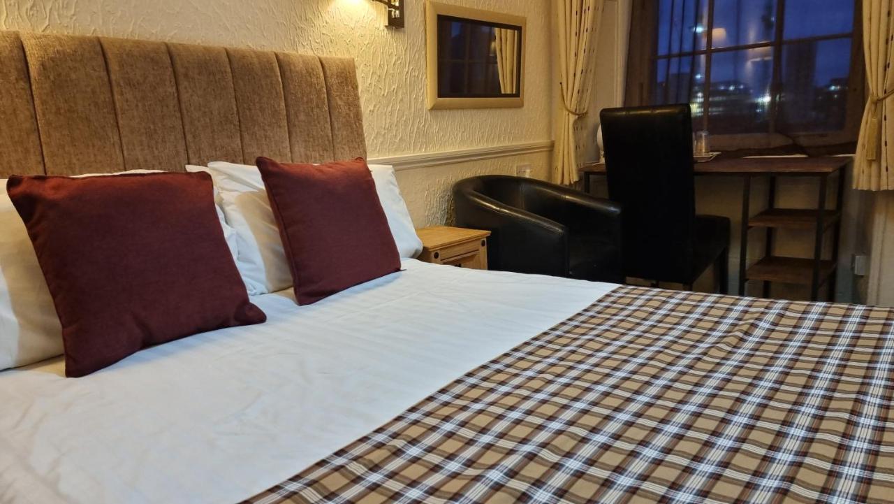 Hampton Court Glasgow